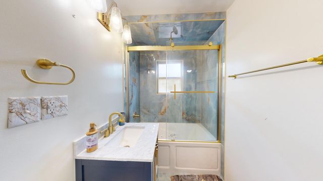 327 S 18th Street, Chesterton, IN 46304