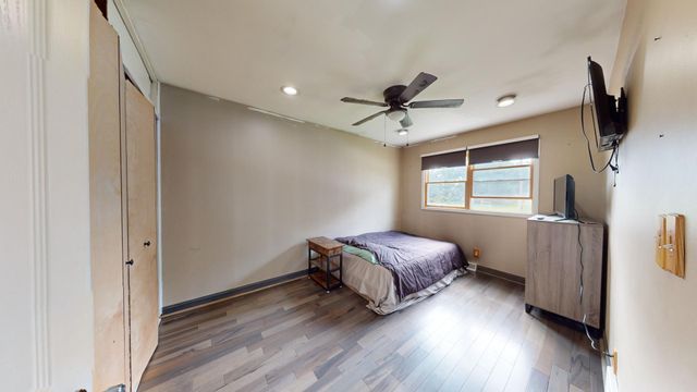 327 S 18th Street, Chesterton, IN 46304