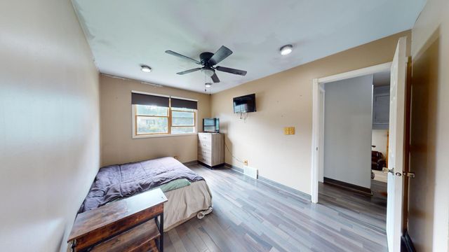 327 S 18th Street, Chesterton, IN 46304