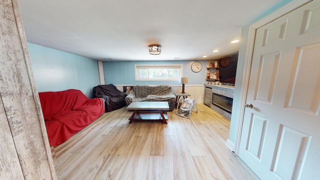 327 S 18th Street, Chesterton, IN 46304