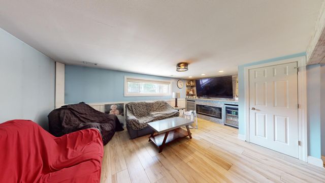 327 S 18th Street, Chesterton, IN 46304