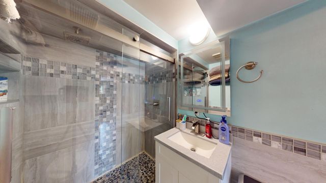 327 S 18th Street, Chesterton, IN 46304