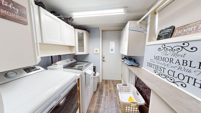 327 S 18th Street, Chesterton, IN 46304