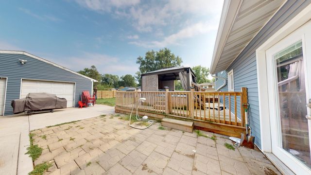 327 S 18th Street, Chesterton, IN 46304