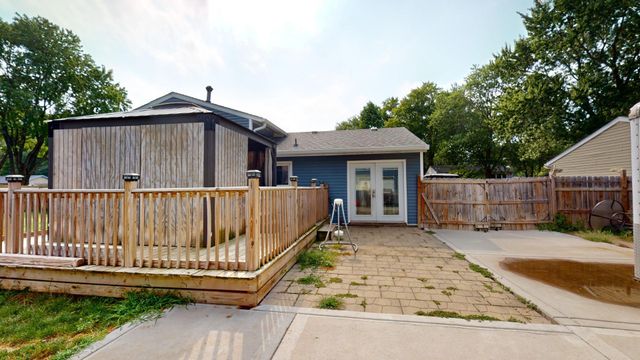 327 S 18th Street, Chesterton, IN 46304