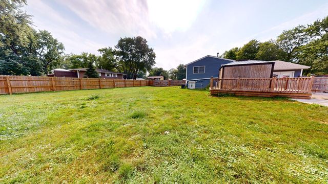 327 S 18th Street, Chesterton, IN 46304