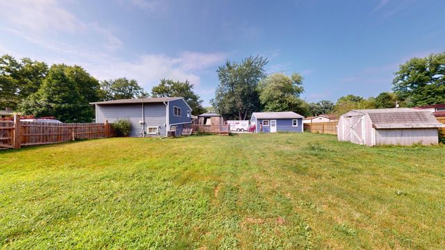 327 S 18th Street, Chesterton, IN 46304