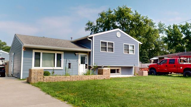 327 S 18th Street, Chesterton, IN 46304