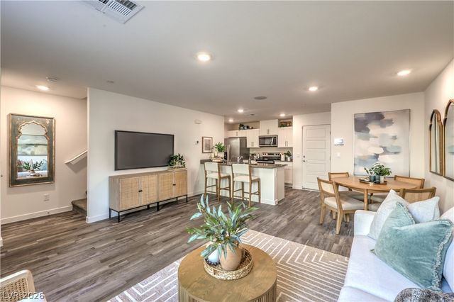 9674 Horseshoe Canyon Street, Las Vegas, NV 89178