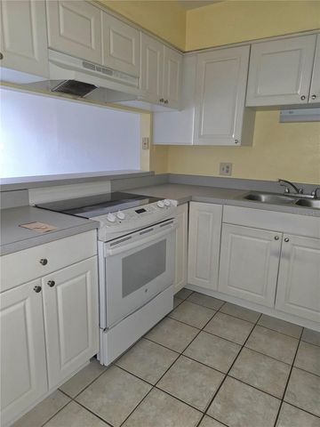 2219 CARIBBEAN DRIVE S 27, Kissimmee, FL 34741