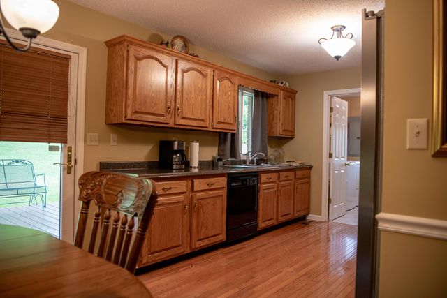 263 Browning Loop, Pineville, KY 40977