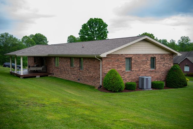 263 Browning Loop, Pineville, KY 40977