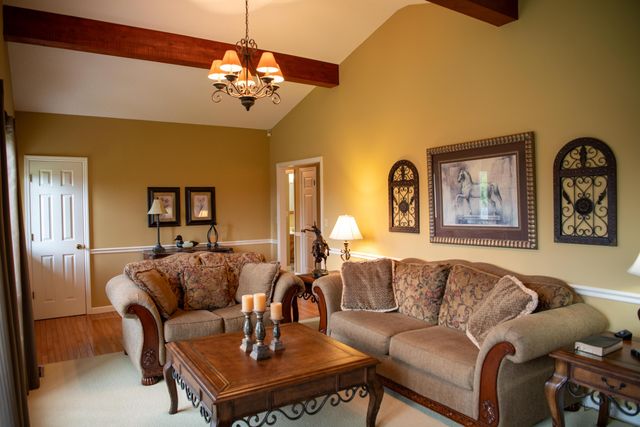 263 Browning Loop, Pineville, KY 40977