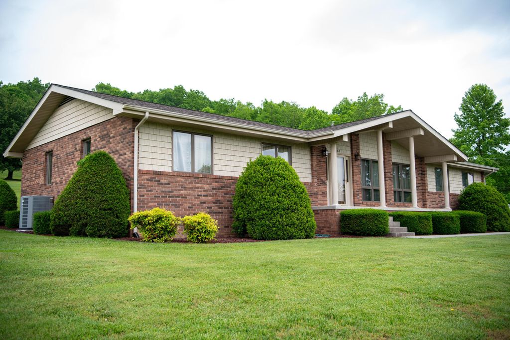 263 Browning Loop, Pineville, KY 40977