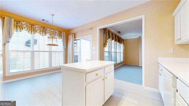 933 Santa Anita Drive, Woodstock, GA 30189