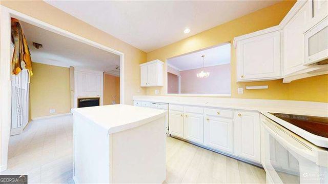 933 Santa Anita Drive, Woodstock, GA 30189