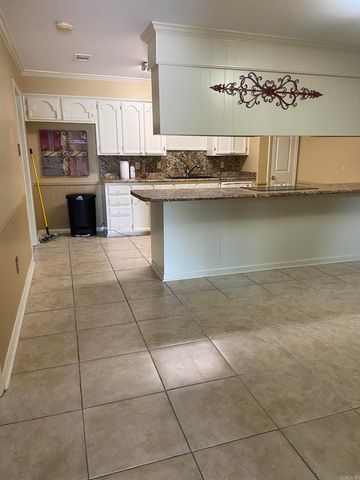 1400 Pickering DR Drive, Little Rock, AR 72211