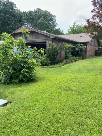 1400 Pickering DR Drive, Little Rock, AR 72211