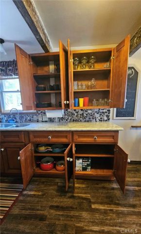 31858 Hollow Way, Running Springs, CA 92382