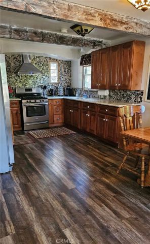 31858 Hollow Way, Running Springs, CA 92382