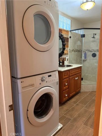 31858 Hollow Way, Running Springs, CA 92382