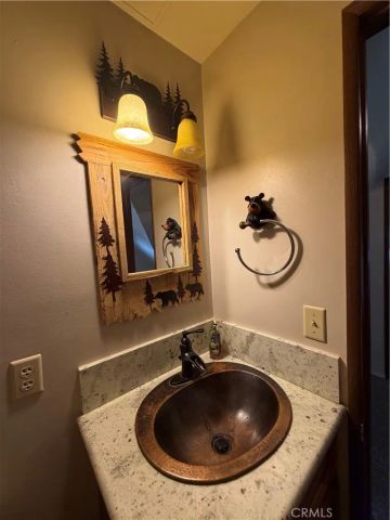 31858 Hollow Way, Running Springs, CA 92382