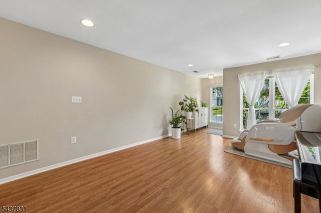 13 Battalion Dr, Bernards Twp., NJ 07920