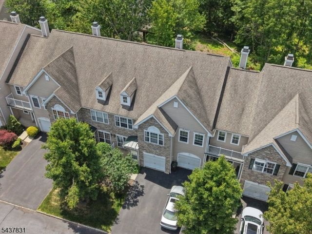 13 Battalion Dr, Bernards Twp., NJ 07920
