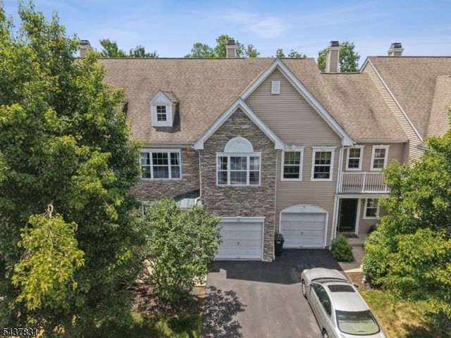 13 Battalion Dr, Bernards Twp., NJ 07920