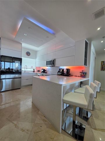 601 NE 36th St 2407, Miami, FL 33137