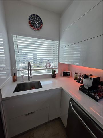 601 NE 36th St 2407, Miami, FL 33137