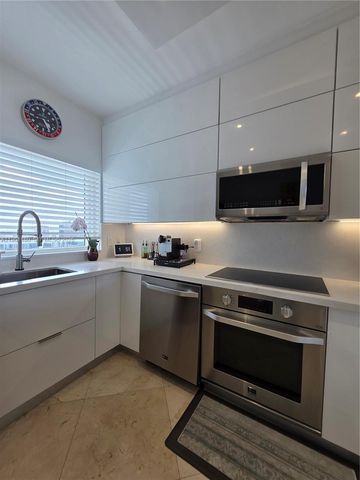 601 NE 36th St 2407, Miami, FL 33137