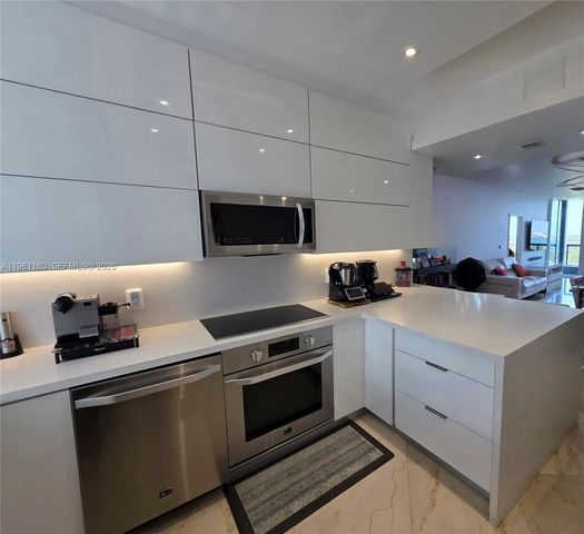 601 NE 36th St 2407, Miami, FL 33137