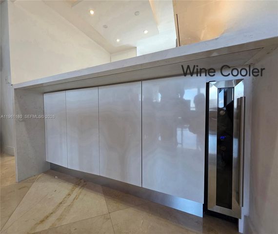 601 NE 36th St 2407, Miami, FL 33137