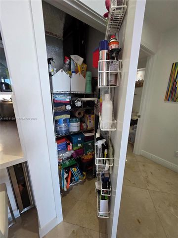 601 NE 36th St 2407, Miami, FL 33137