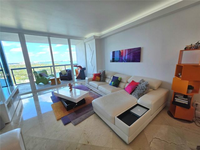 601 NE 36th St 2407, Miami, FL 33137