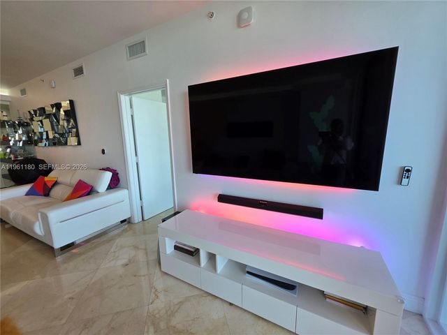 601 NE 36th St 2407, Miami, FL 33137