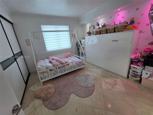 601 NE 36th St 2407, Miami, FL 33137