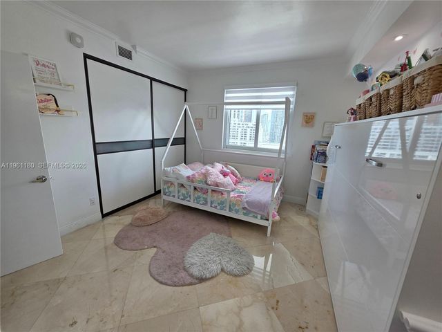 601 NE 36th St 2407, Miami, FL 33137