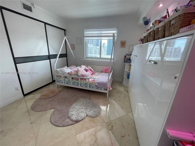 601 NE 36th St 2407, Miami, FL 33137