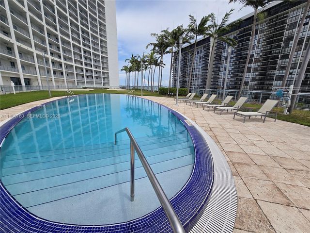 601 NE 36th St 2407, Miami, FL 33137