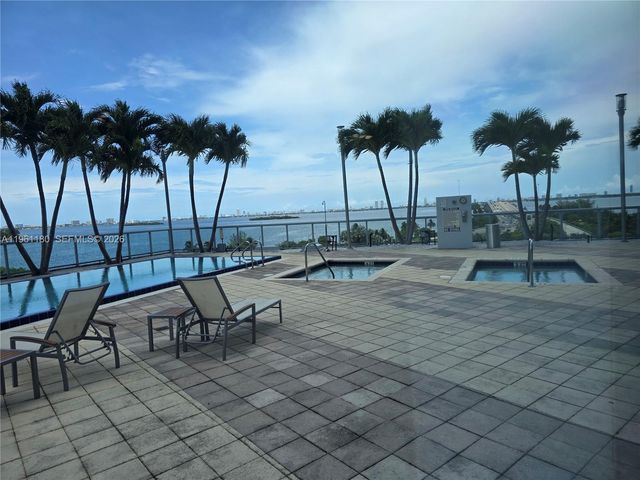 601 NE 36th St 2407, Miami, FL 33137