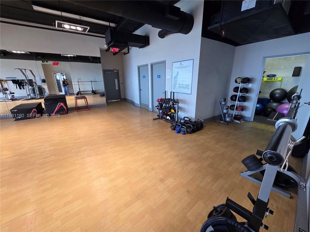 601 NE 36th St 2407, Miami, FL 33137