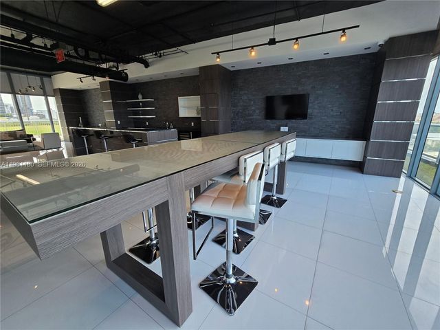 601 NE 36th St 2407, Miami, FL 33137