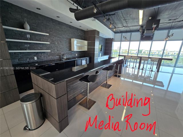 601 NE 36th St 2407, Miami, FL 33137