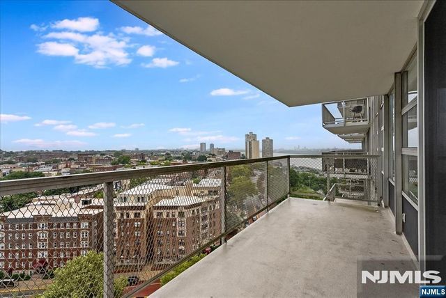 6050 E Kennedy Boulevard 15G, West New York, NJ 07093