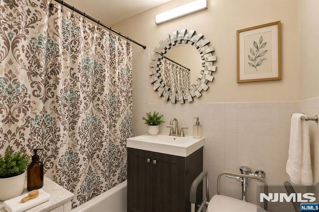 6050 E Kennedy Boulevard 15G, West New York, NJ 07093