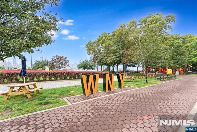 6050 E Kennedy Boulevard 15G, West New York, NJ 07093