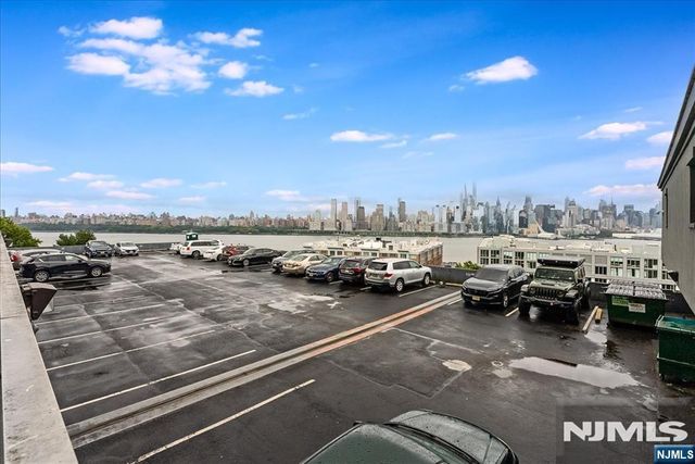 6050 E Kennedy Boulevard 15G, West New York, NJ 07093