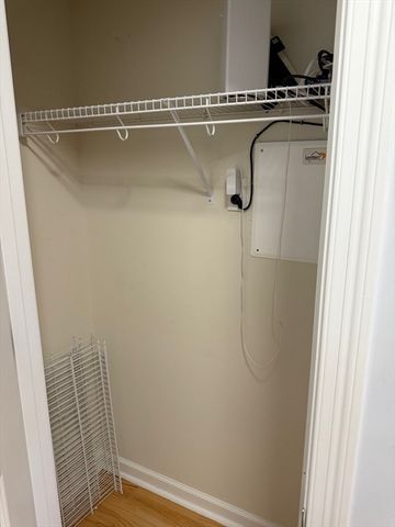 107 Clocktower Dr 207, Waltham, MA 02452